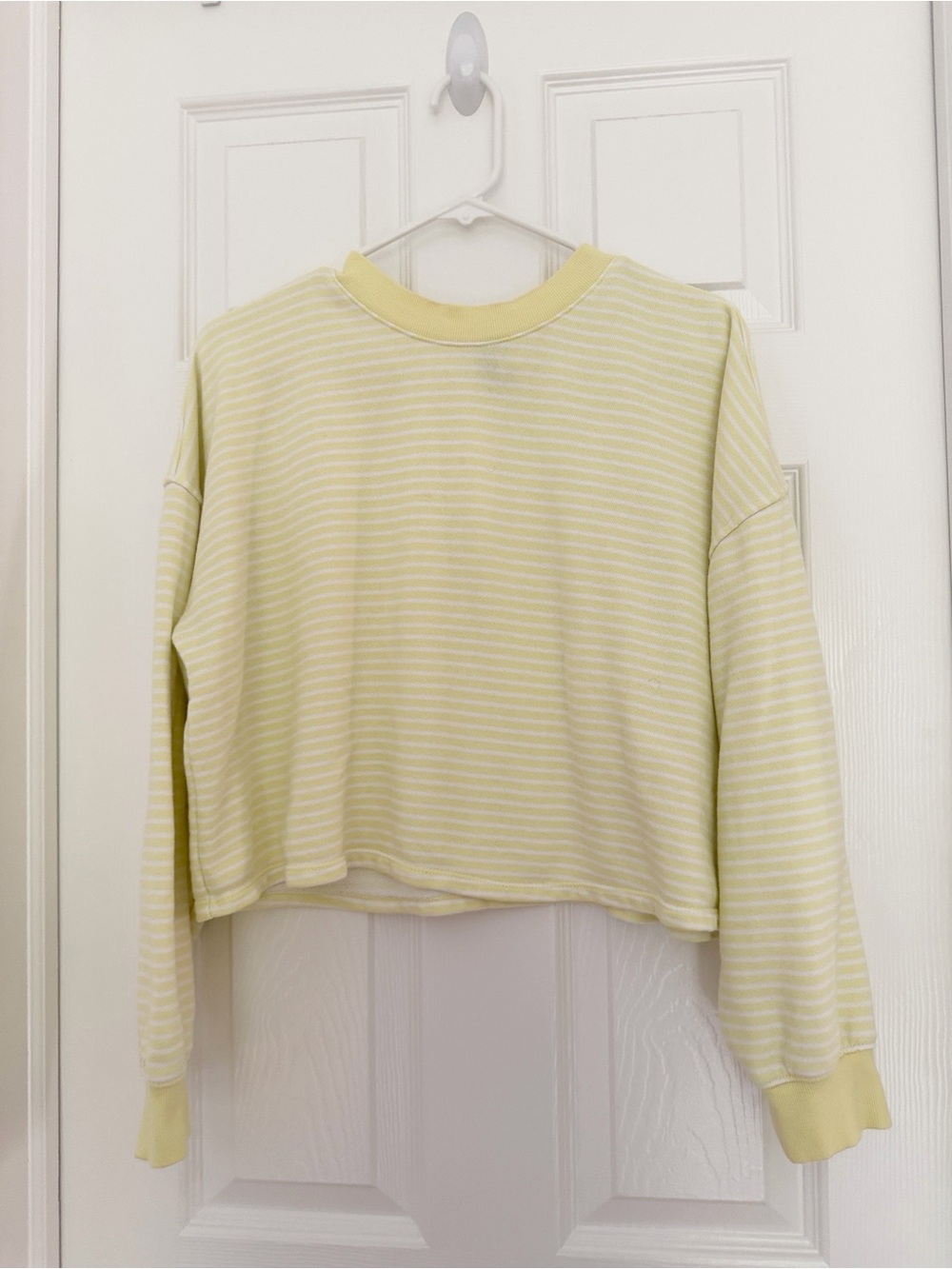 wild fable Pastel Yellow & White Striped Cropped Crewneck Sweatshirt
